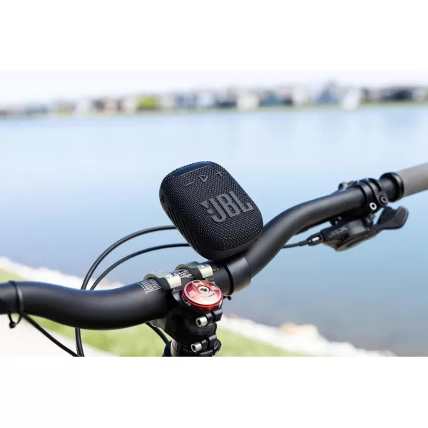 JBL Wind 3 FM Bluetooth Handlebar Speaker, Black