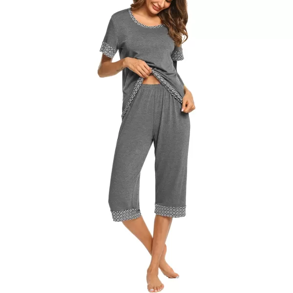 HOTOUCH Womens Pajama Set Stylish Print ONeck Short Sleeves Top with Capri Pants Sleepwear Pjs Sets