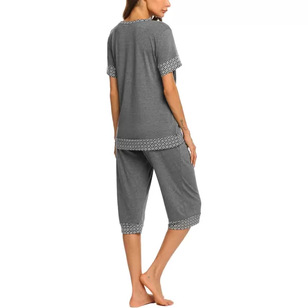 HOTOUCH Womens Pajama Set Stylish Print ONeck Short Sleeves Top with Capri Pants Sleepwear Pjs Sets