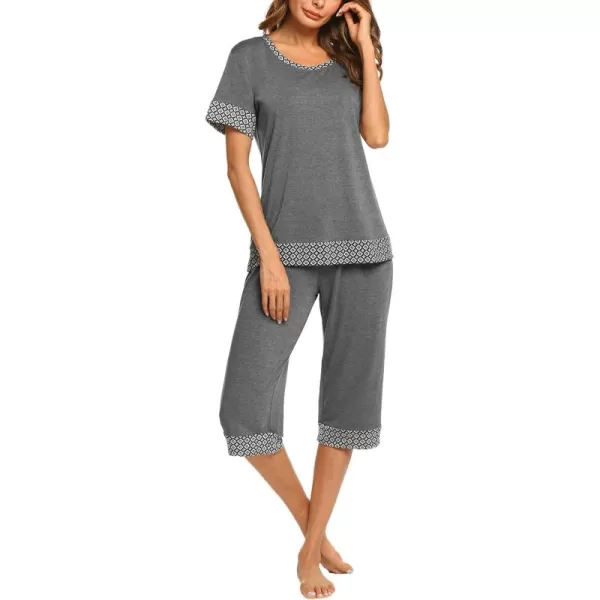 HOTOUCH Womens Pajama Set Stylish Print ONeck Short Sleeves Top with Capri Pants Sleepwear Pjs Sets