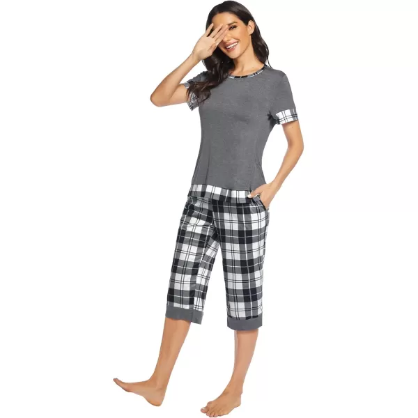 imageHOTOUCH Womens Pajama Set Stylish Print ONeck Short Sleeves Top with Capri Pants Sleepwear Pjs SetsBlack Plaid