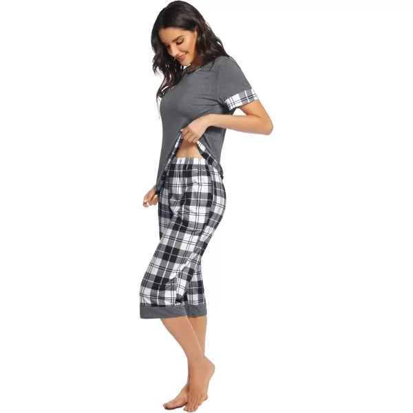 imageHOTOUCH Womens Pajama Set Stylish Print ONeck Short Sleeves Top with Capri Pants Sleepwear Pjs SetsBlack Plaid