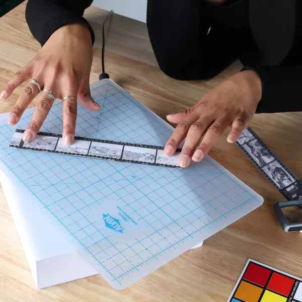 ALVIN TM Translucent Cutting Mat 18 x 24 inch  3mm Layer with Grid on 1 Side  Light Box Compatible  Model TM2224Translucent