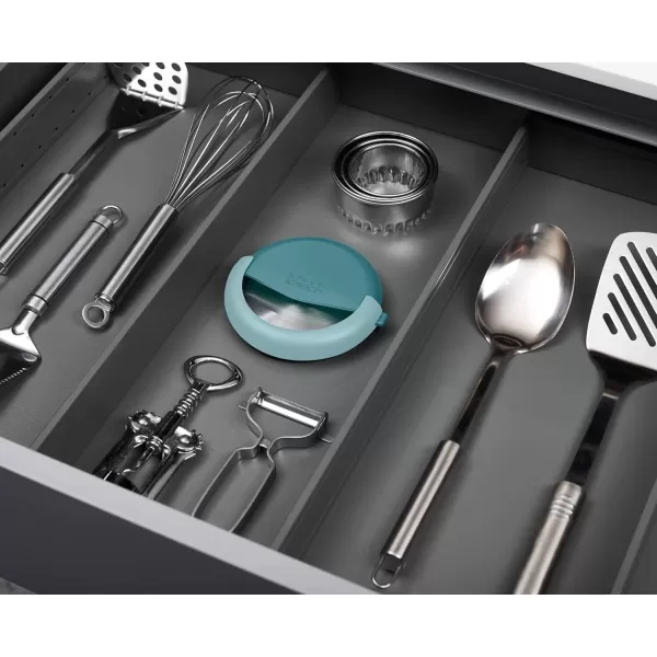 imageJoseph Joseph Duo Pizza Cutter with blade guard