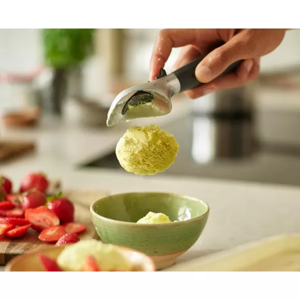 imageJoseph Joseph Elevate Ice Cream scoop with easy trigger release and intergrated tool rest improves hygiene Non slip handle