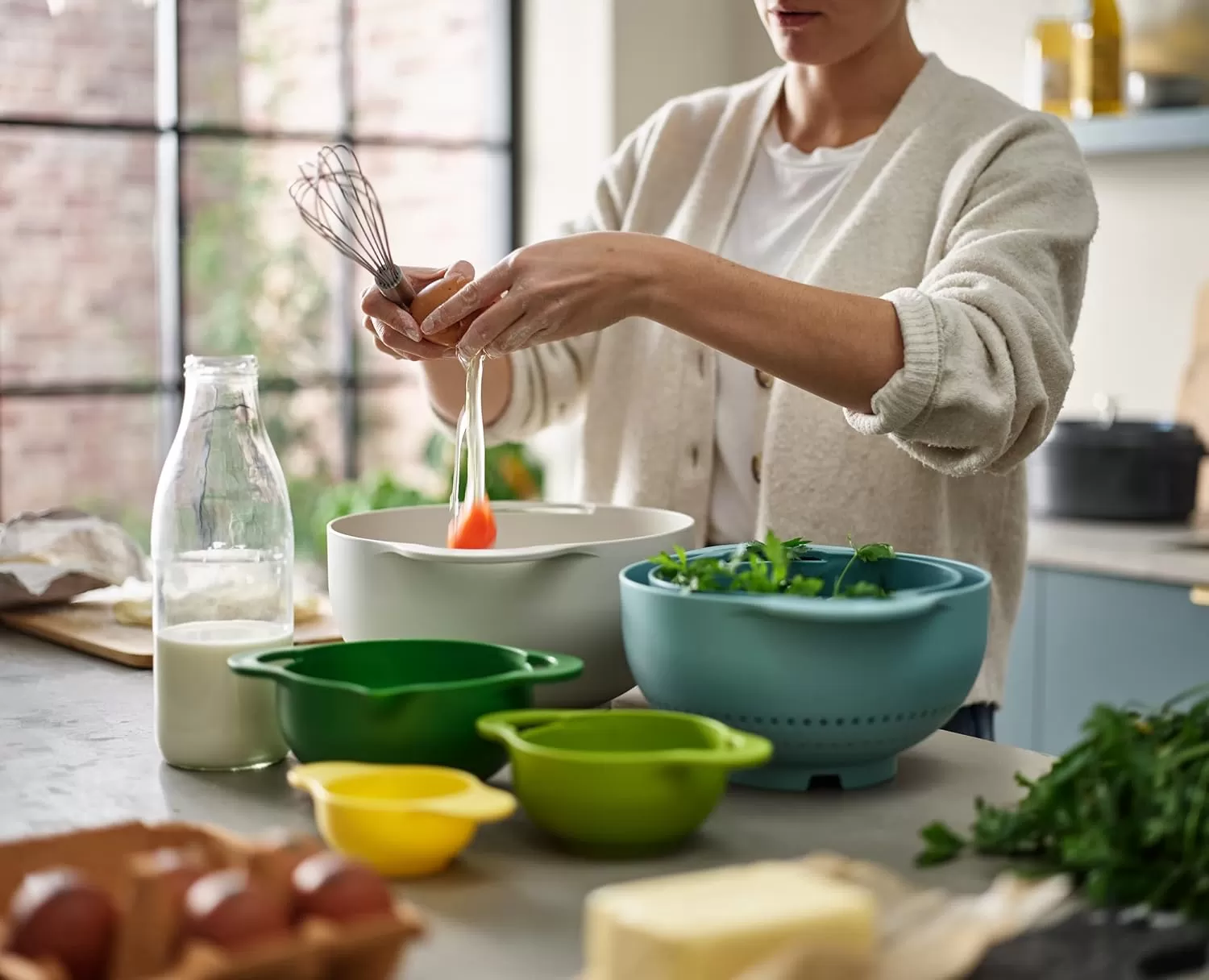 imageJoseph Joseph Duo 6Piece Compact Food Preparation Set with Mixing Bowls Measuring Cups and Colander Multicolour