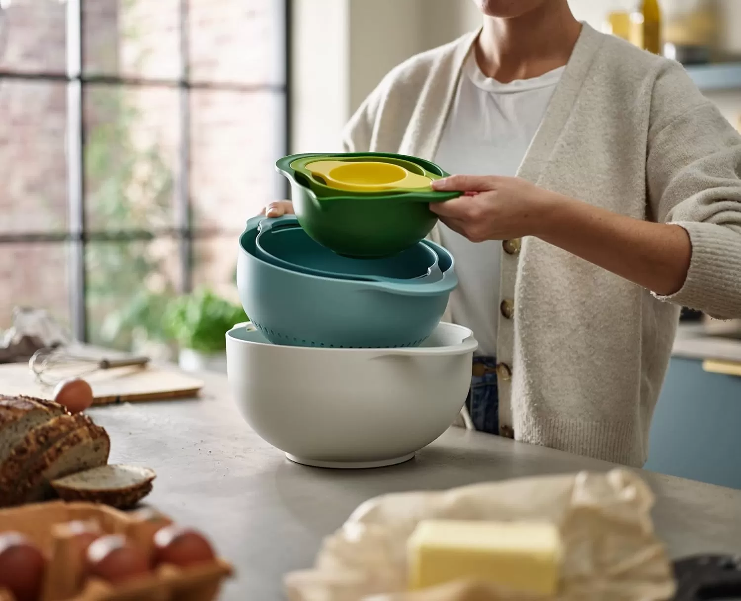 imageJoseph Joseph Duo 6Piece Compact Food Preparation Set with Mixing Bowls Measuring Cups and Colander Multicolour