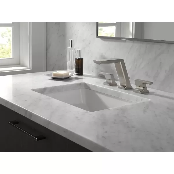 imageDelta Faucet 3599LFSSPRMPU Pivotal Widespread Stainless