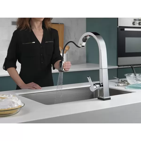 imageDelta Faucet Pivotal Touch Kitchen Faucet Brushed Nickel Kitchen Faucets with Pull Down Sprayer Kitchen Sink Faucet Touch Faucet for Kitchen Sink Touch2O Technology Arctic Stainless 9193TARDSTChrome