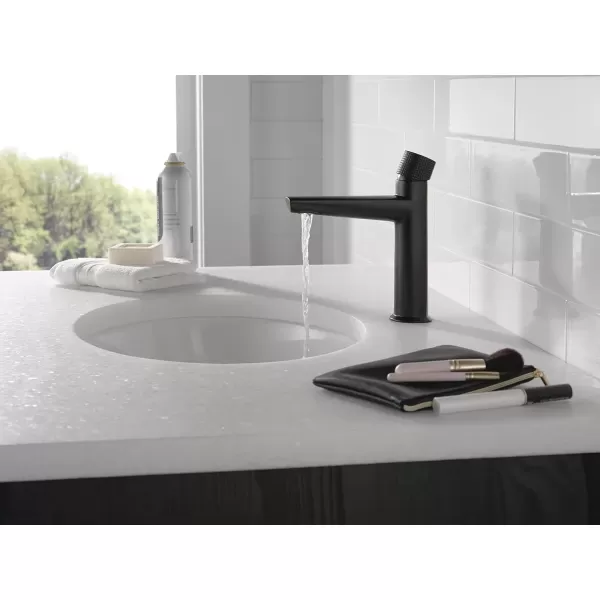 imageDelta Faucet Galeon Single Hole Bathroom Faucet Brushed Nickel Diamond Seal Technology Lumicoat Stainless 573SSPRMPUDSTMatte Black