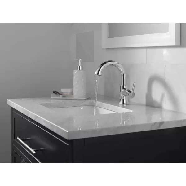 imageDelta Faucet Trinsic Pull Down Bathroom Faucet Bathroom Pull Out Faucet Black Single Hole Bathroom Faucet with Pull Down Sprayer Bathroom Sink Faucet Magnetic Docking Matte Black 559HARBLPDDSTChrome