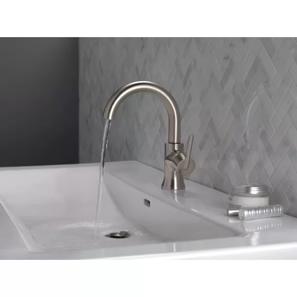 imageDelta Faucet Trinsic Pull Down Bathroom Faucet Bathroom Pull Out Faucet Black Single Hole Bathroom Faucet with Pull Down Sprayer Bathroom Sink Faucet Magnetic Docking Matte Black 559HARBLPDDSTStainless