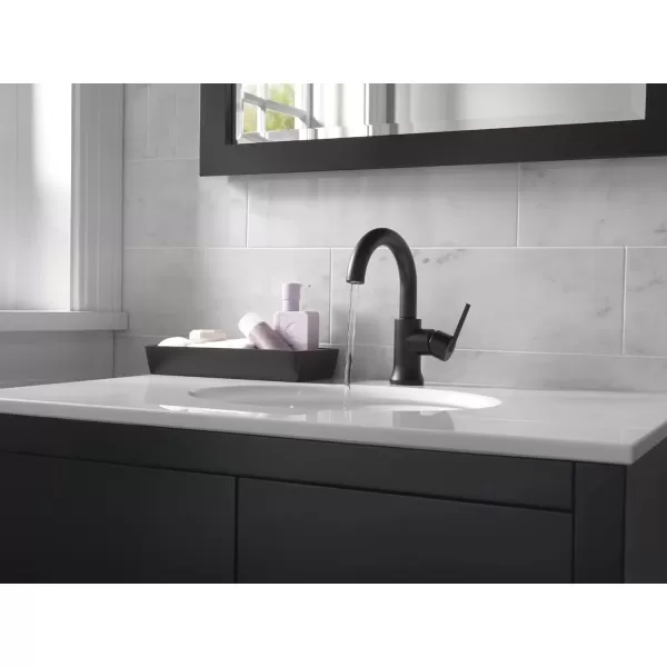 imageDelta Faucet Trinsic Pull Down Bathroom Faucet Bathroom Pull Out Faucet Black Single Hole Bathroom Faucet with Pull Down Sprayer Bathroom Sink Faucet Magnetic Docking Matte Black 559HARBLPDDSTMatte Black