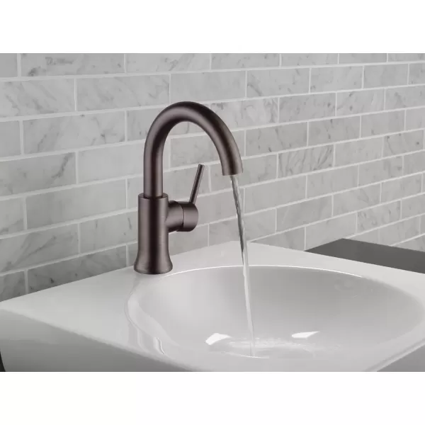 imageDelta Faucet Trinsic Pull Down Bathroom Faucet Bathroom Pull Out Faucet Black Single Hole Bathroom Faucet with Pull Down Sprayer Bathroom Sink Faucet Magnetic Docking Matte Black 559HARBLPDDSTVenetian Bronze