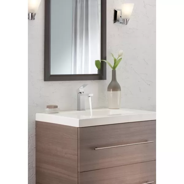 imageDELTA 567LFBLGPMPP Modern Bathroom Faucet 10 GPM Water Flow Matte BlackChrome