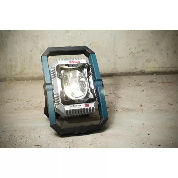 BOSCH GLI18V-4000CN 18V Lithium-Ion Bluetooth Connected 4,000 Lumens LED Floodlight , Black