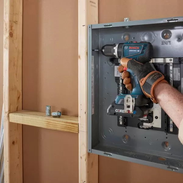 BOSCH GSB18V-800CB24 1/2 In. Brushless Connected-Ready Hammer Drill/Driver Kit with  CORE18V® 4 Ah Advanced Power Battery 18V 4 Ah Battery)
