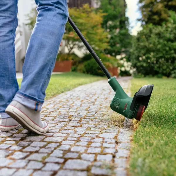 Bosch Home and Garden Cordless Grass Trimmer EasyGrassCut 18V-26 