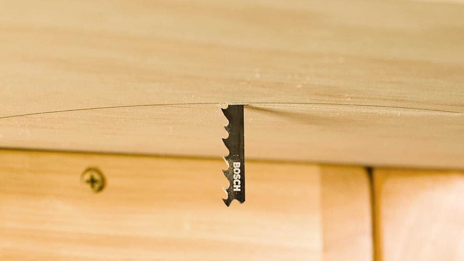 imageBOSCH T144D 5Piece 4 In6 TPI Speed for Wood TShank Jig Saw Blades