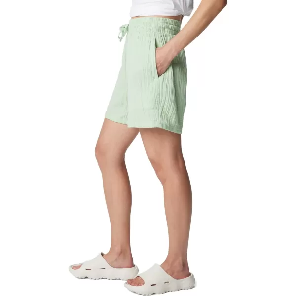 imageColumbia Womens Holly Hideaway Breezy ShortSage Leaf