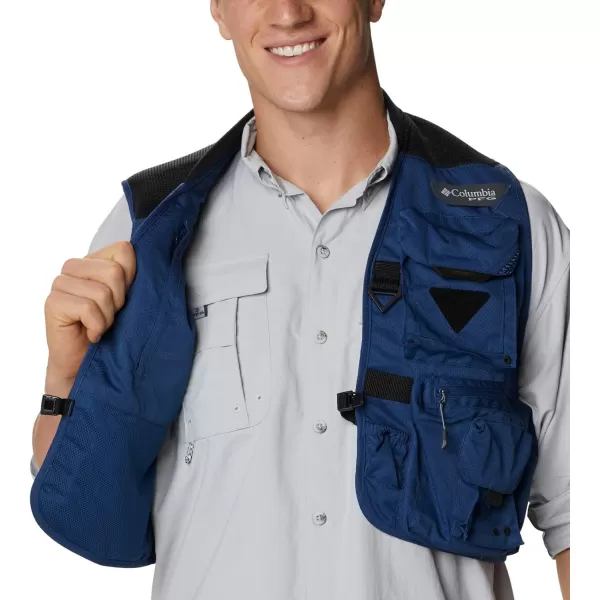 imageColumbia Mens Henrys Fork V VestCarbon