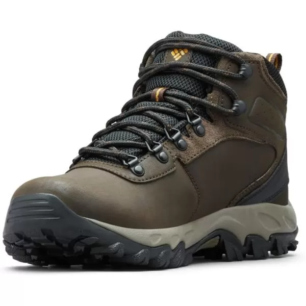 imageColumbia Mens Newton Ridge Plus Wp Hiking ShoeCordovan  Squash