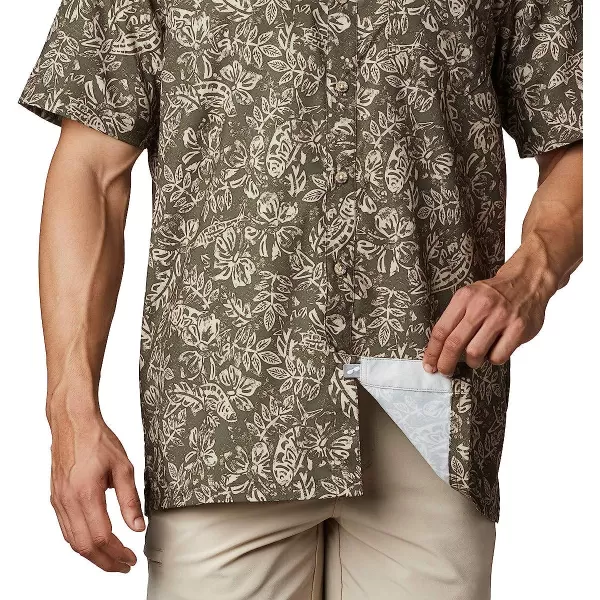 imageColumbia Mens Super Slack Tide Camp ShirtAlpine Tundra Flatslam Tropical Print