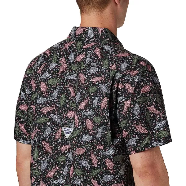 imageColumbia Mens Super Slack Tide Camp ShirtBlack Tribal Fish Print