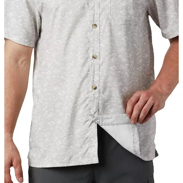 imageColumbia Mens Super Slack Tide Camp ShirtCool Grey Gamefish Print