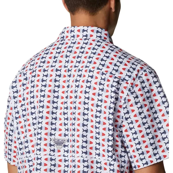 imageColumbia Mens Super Slack Tide Camp ShirtWhite Fish Bobber Print
