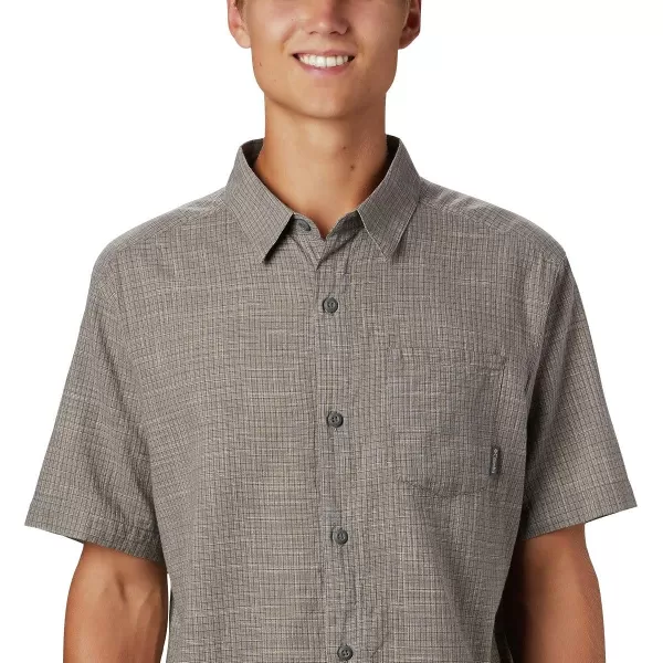 imageColumbia Mens Under Exposure Yarn Dye Short Sleeve ShirtCity Grey Plaid