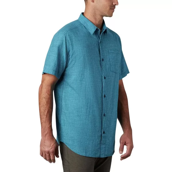 imageColumbia Mens Under Exposure Yarn Dye Short Sleeve ShirtClear Water Plaid