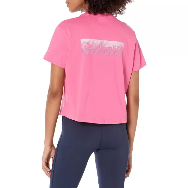 imageColumbia Womens North Cascades Cropped TeeWild GeraniumFramed Halftone Logo Grx