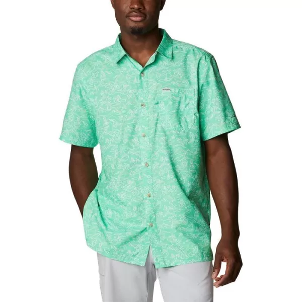 imageColumbia Mens Super Slack Tide Camp ShirtLight Jade Merry Mahi Print