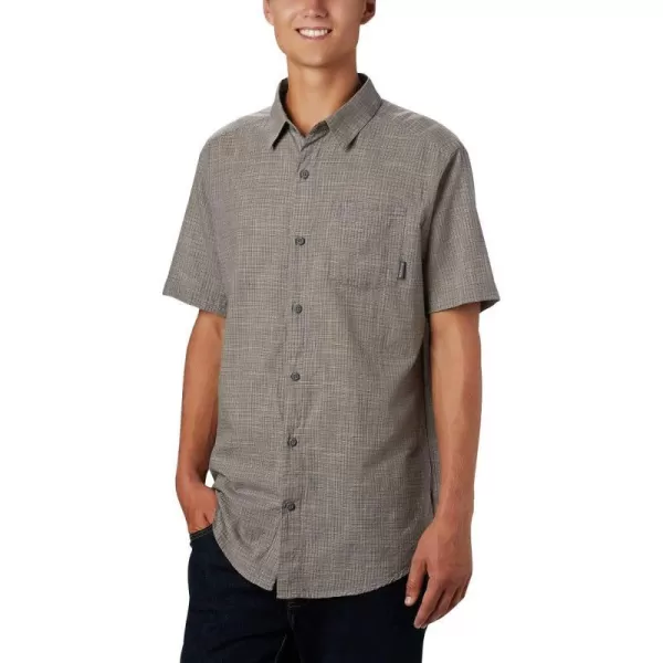imageColumbia Mens Under Exposure Yarn Dye Short Sleeve ShirtCity Grey Plaid