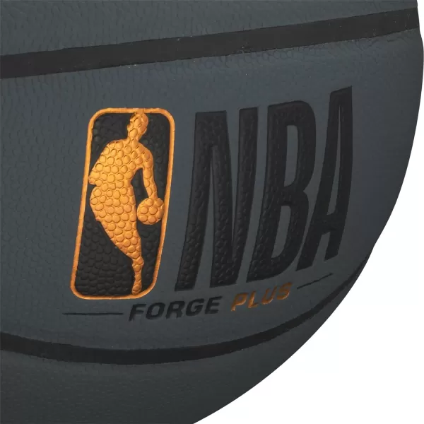 WILSON NBA Forge Plus BSKT