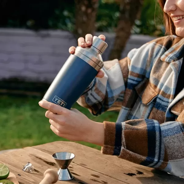 YETI Rambler 20 oz Cocktail Shaker, Stainless Steel, Vacuum Insulated 