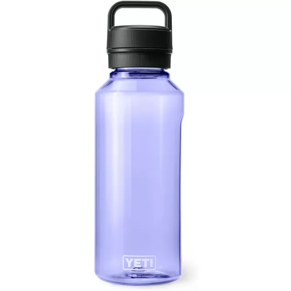 YETI Yonder 750 ml/25 oz Water Bottle with Yonder Chug Cap, Power Pink