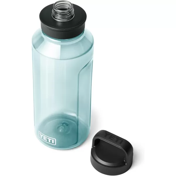 YETI Yonder 750 ml/25 oz Water Bottle with Yonder Chug Cap, Power Pink