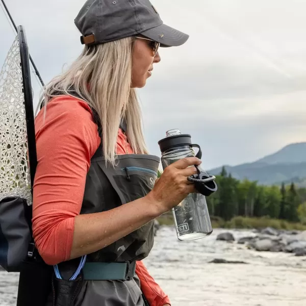 YETI Yonder 750 ml/25 oz Water Bottle with Yonder Tether Cap, Seafoam