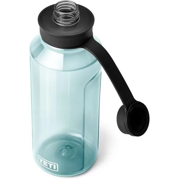 YETI Yonder 750 ml/25 oz Water Bottle with Yonder Tether Cap, Seafoam